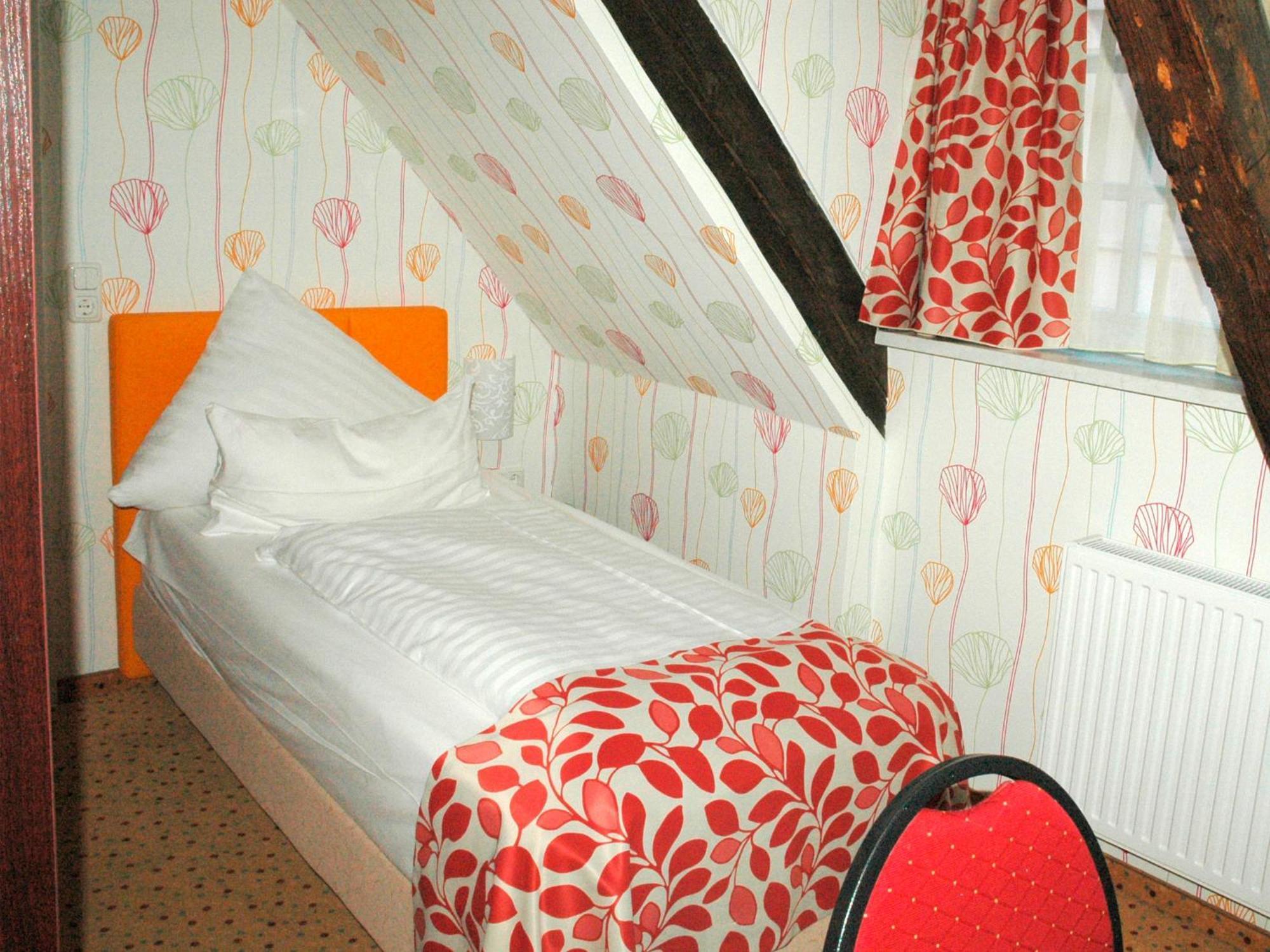 Maerchenhotel Bergen Auf Rugen Habitación foto